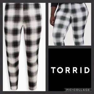 Torrid Full Length Premium Comfort Waist Leggings 5X Black & White Plaid